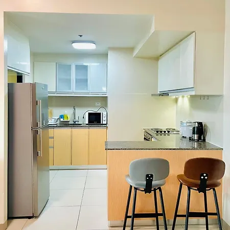 1 Queen Bed & 2 Double Beds At One Uptown Residences With Xbox And Netflix Manila Exterior photo